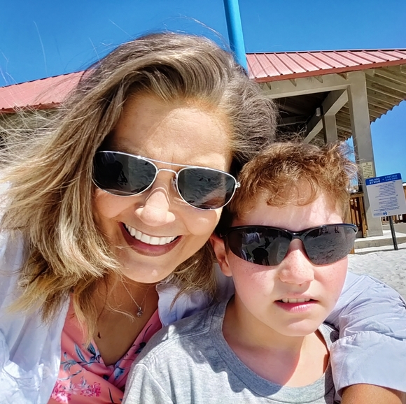 Meet your Posher, Erin - Picture 2 of 4